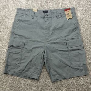 Levis Men's Size 38 Loose Through Thigh Carrier Cargo Shorts‎ NEW